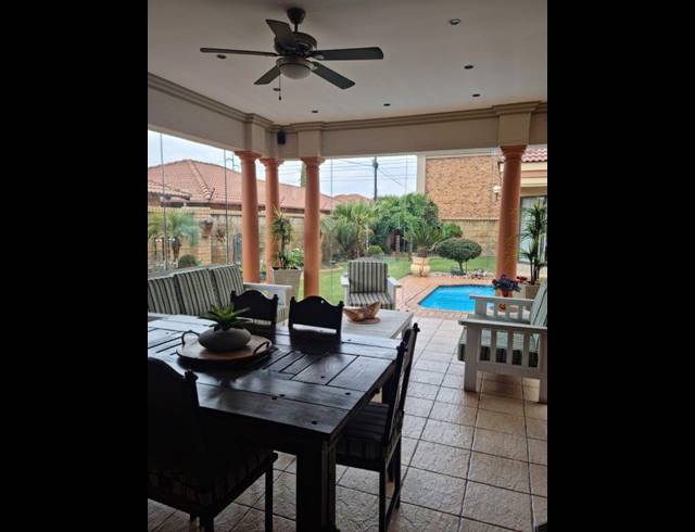 3 BEDROOM HOUSE FOR SALE IN PETERSFIELD